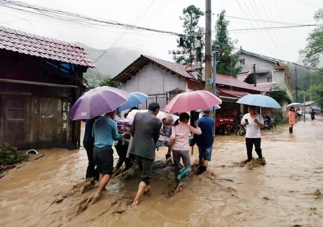 水利指导保障湖南等受灾地区农村供水